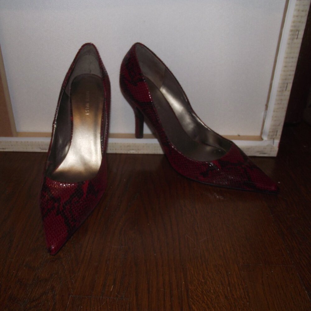 Nine West Barbe Red & Black snakeskin print pointy toe pumps Sz 9 - Picture 2 of 5